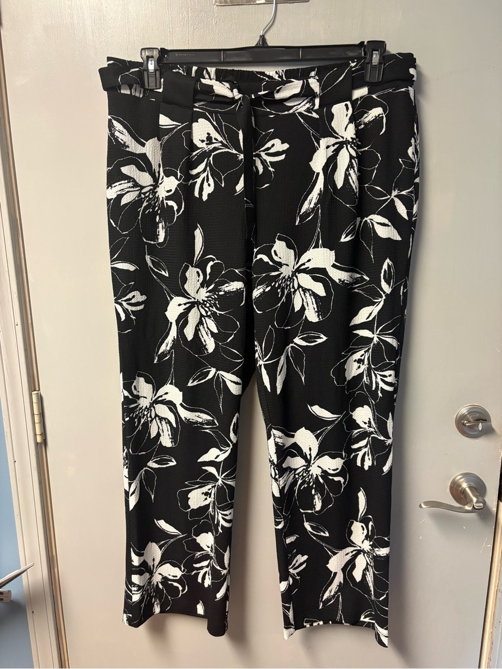 Black Floral Wide-Leg Tie-Waist Pants Size 2X